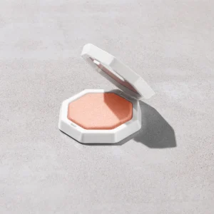 Demi'Glow Light-Diffusing Highlighter By Fenty Beauty