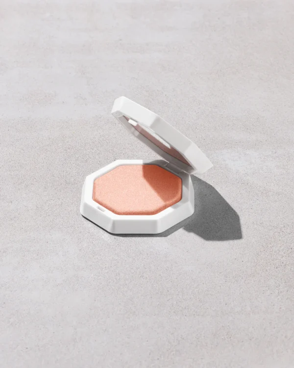 Demi'Glow Light-Diffusing Highlighter By Fenty Beauty