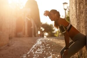 How to Safeguard Your Skin While Exercising in Hot Weather