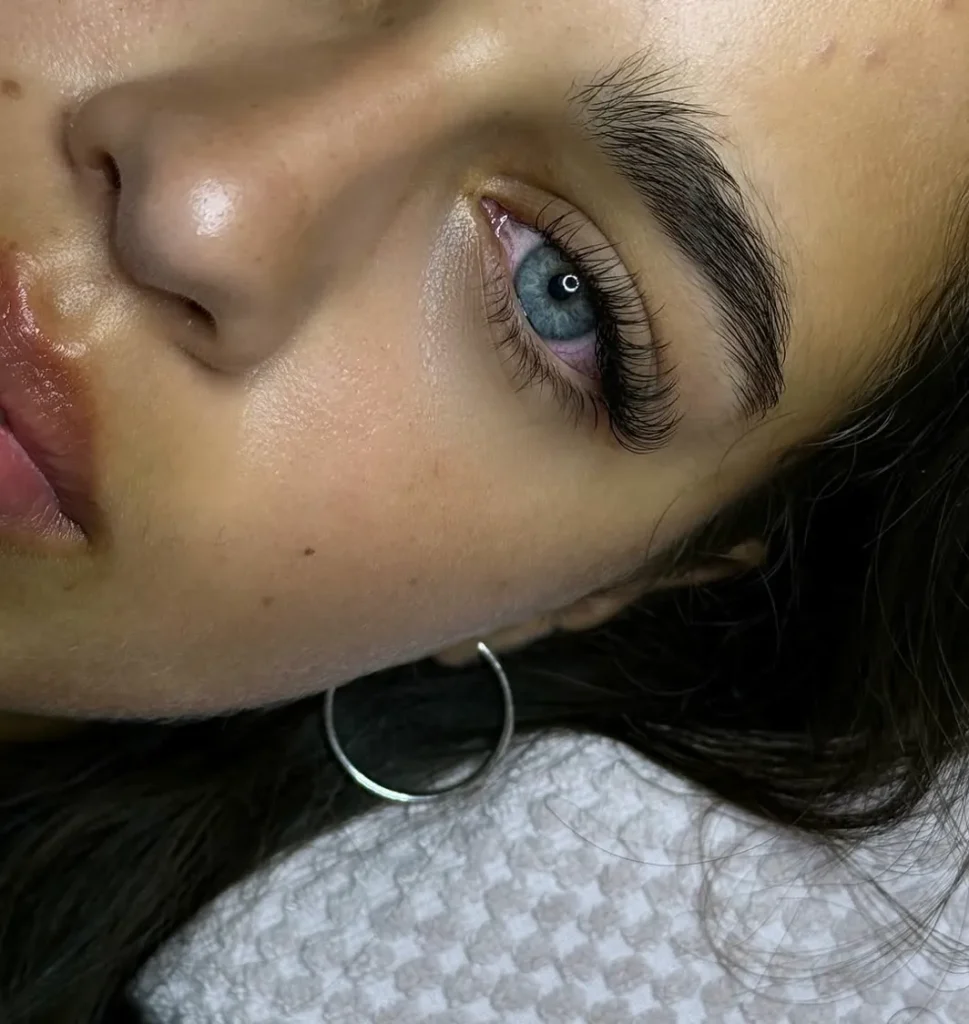 Cat Eye Lash