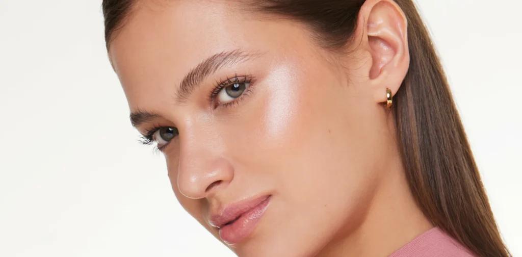 The Rising Demand for Custom Highlighter Manufacturer in the Beauty Industry