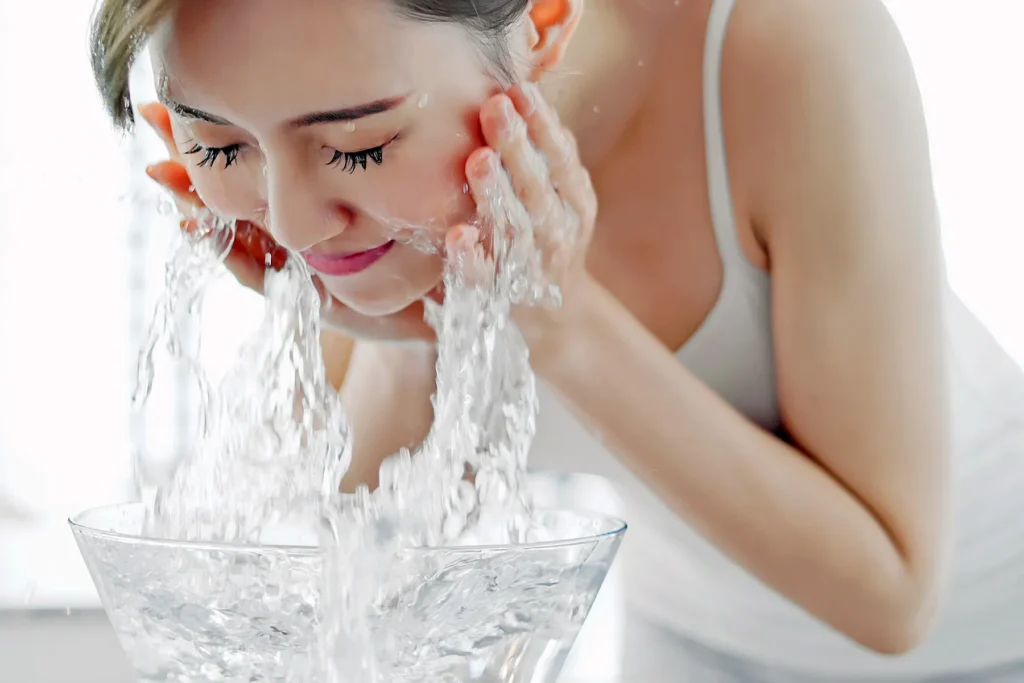 The Science Behind How Essential Oils Actually Work For Skin and Beauty