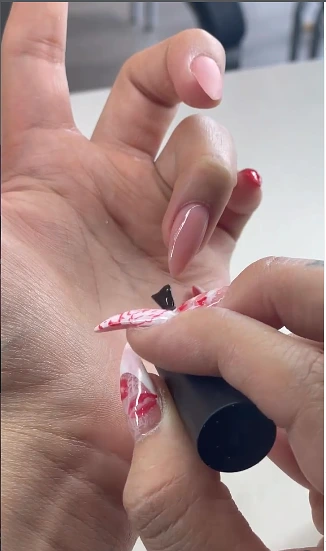 nails-with-gywenn-le